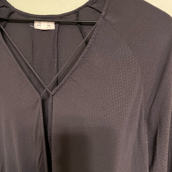 Silence and Noise faux cross cross wrap lightweight shirt - Picture 7 of 11